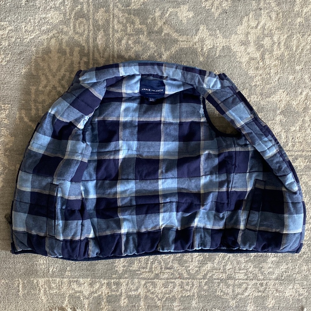 Janie and Jack reversible padded vest in size 5-6 y.o